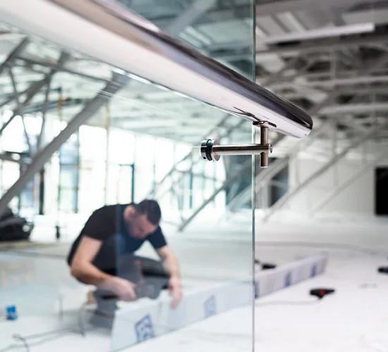 Bartow, FL highly skilled glass repair technicians