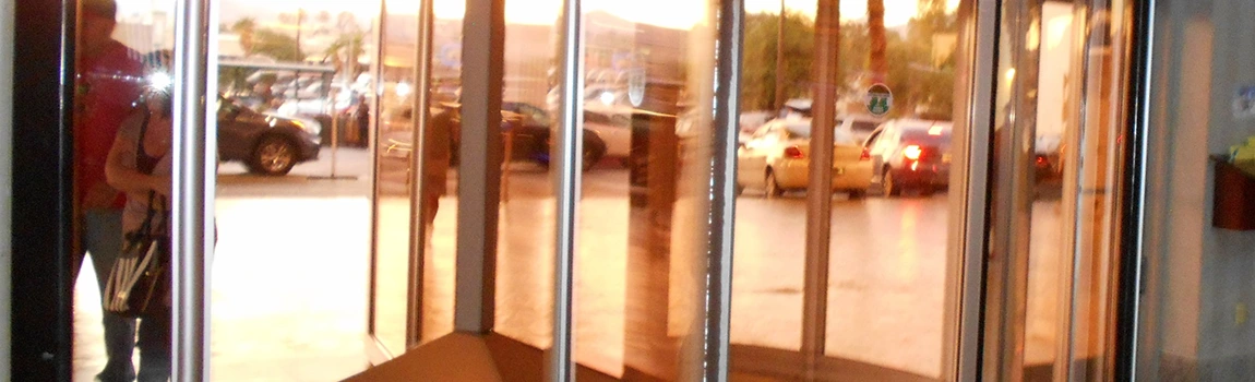 Storefront Glass Repair Cost in Bartow, FL